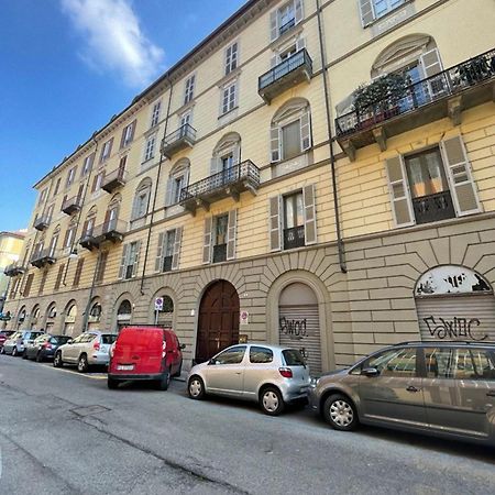 Centrale Appartamento Su Due Livelli "3" Торино Екстериор снимка